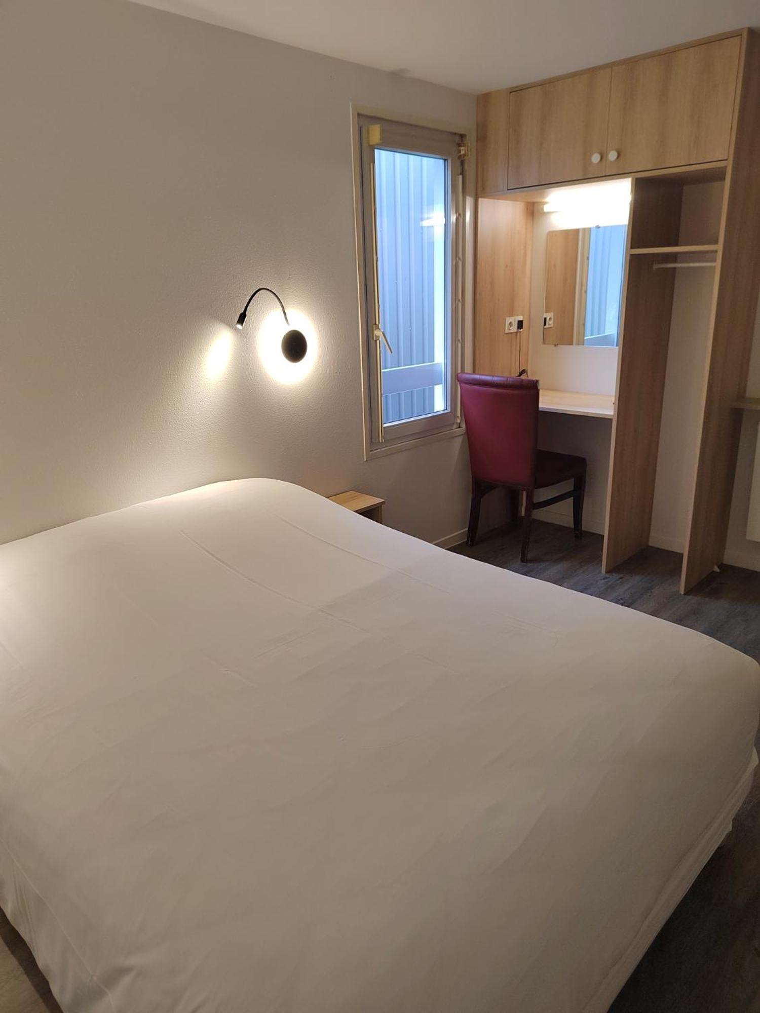 Fasthotel Paris Ouest Bouafle Exteriör bild